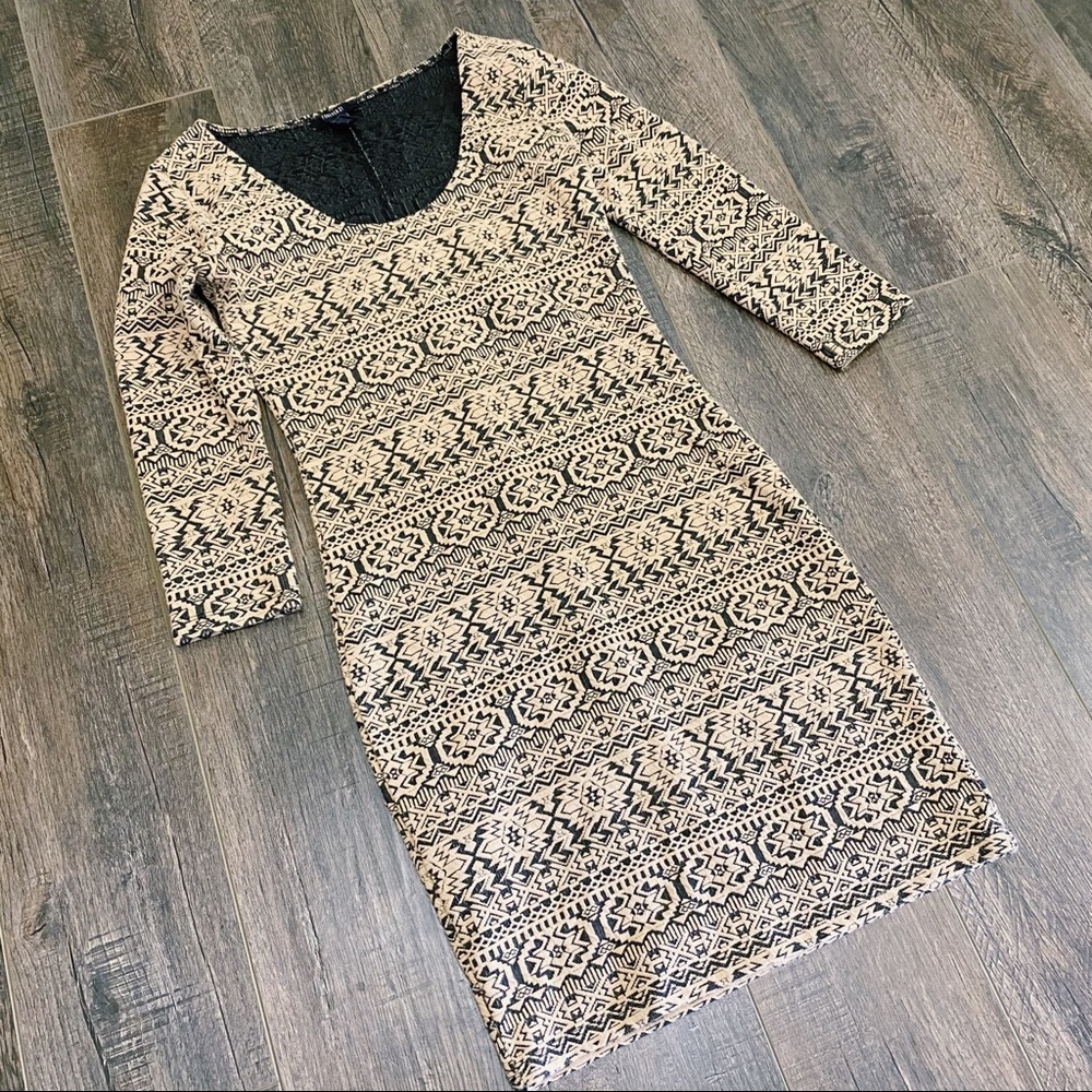 Forever 21 Womens Tribal Print 3 Quarter Length Sleeve Bodycon Dress Size Small